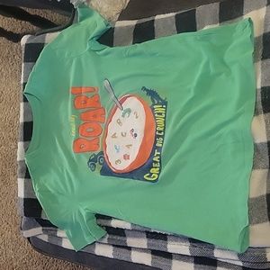 Cat& Jack  Green graphic short sleeve tshirt Large (12/14)